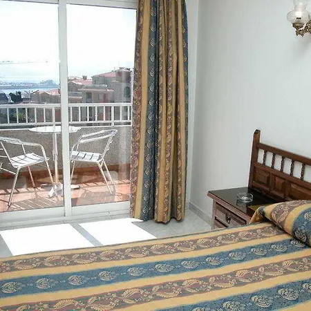 Ton Hotel